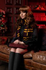 cosplay_hermione_granger_by_disharmonica_07.jpg